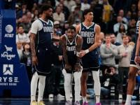 星空APP-NBA：两笔交易达成，欧文降薪助独行侠补强，湖人问价维金斯的简单介绍