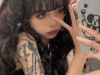 星空APP-罗德里戈女友秀大花臂，这身材如何？