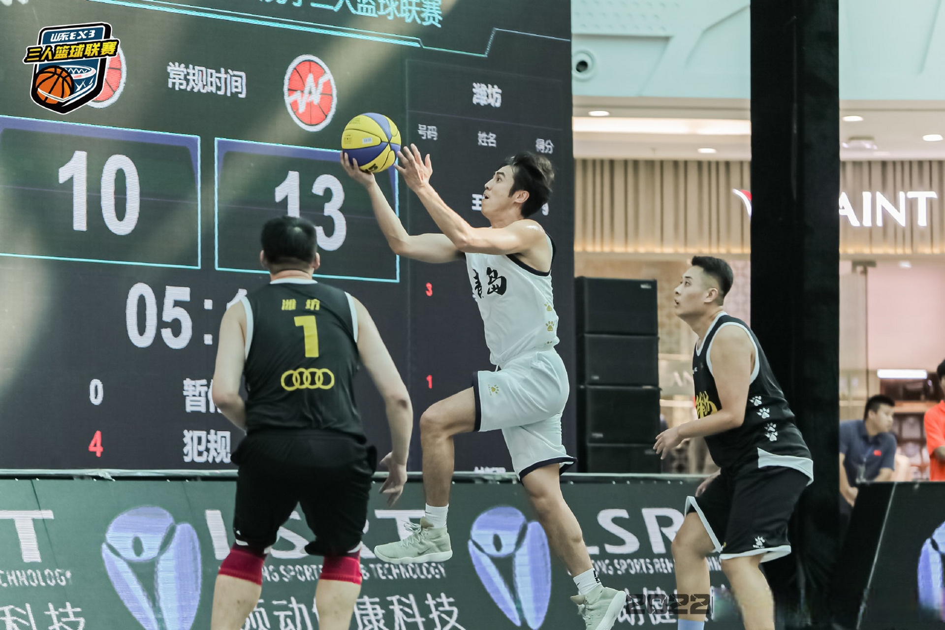 澳洲篮球联赛总决赛激战正酣，强队对决