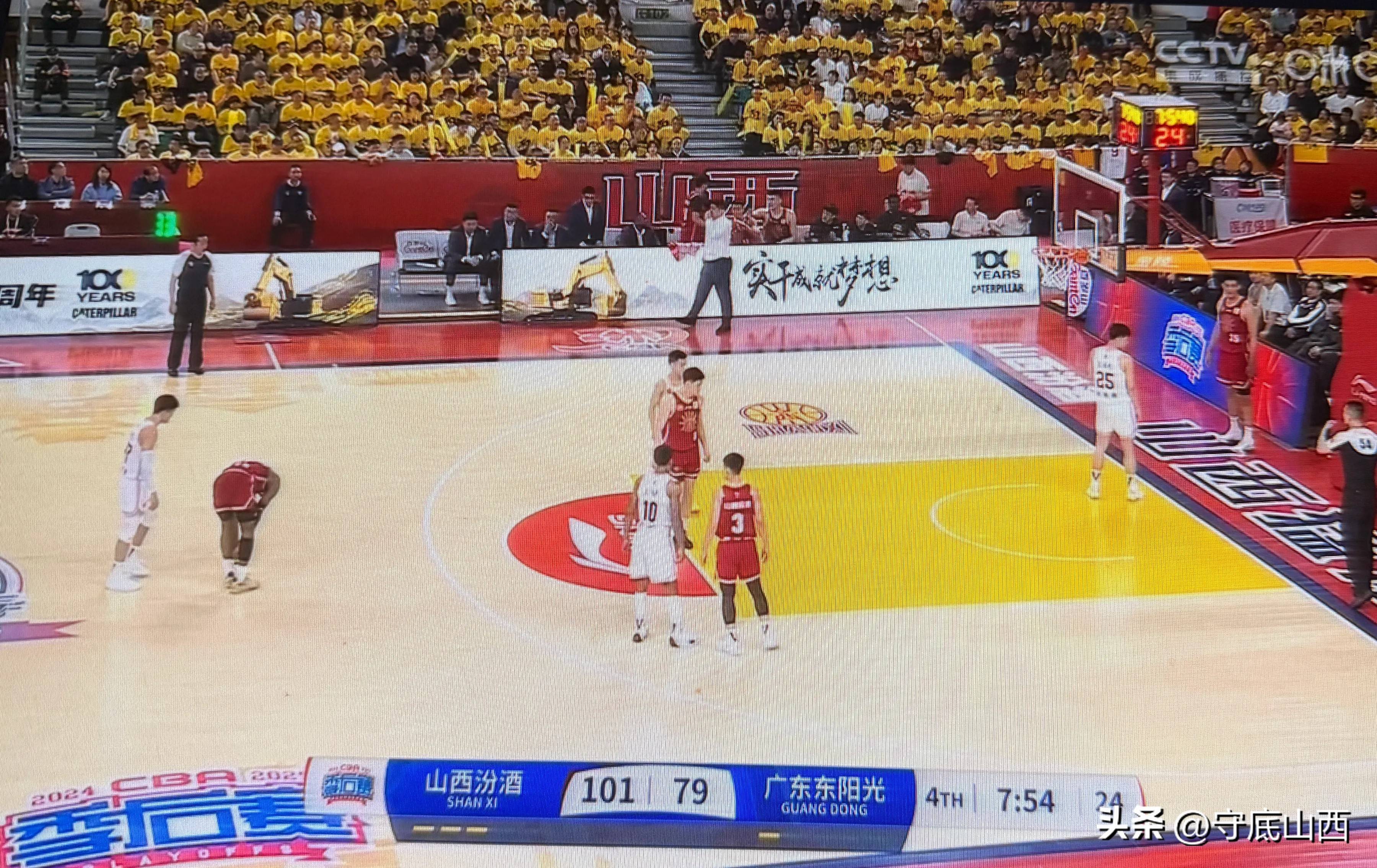 防守稳固，球队成功守住比赛优势