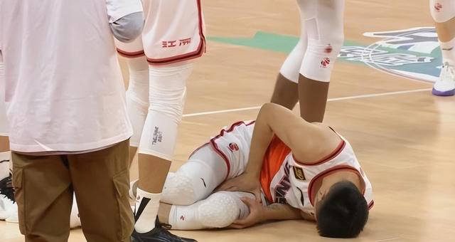 江苏队客场击败广西队，成功迈入下一轮的简单介绍