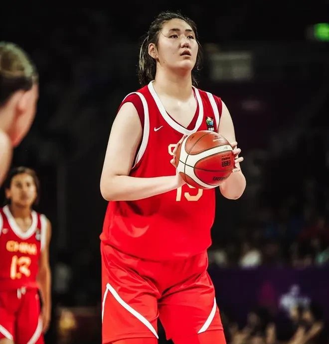 张子宇国家队首秀砍18分中国女篮大胜波黑