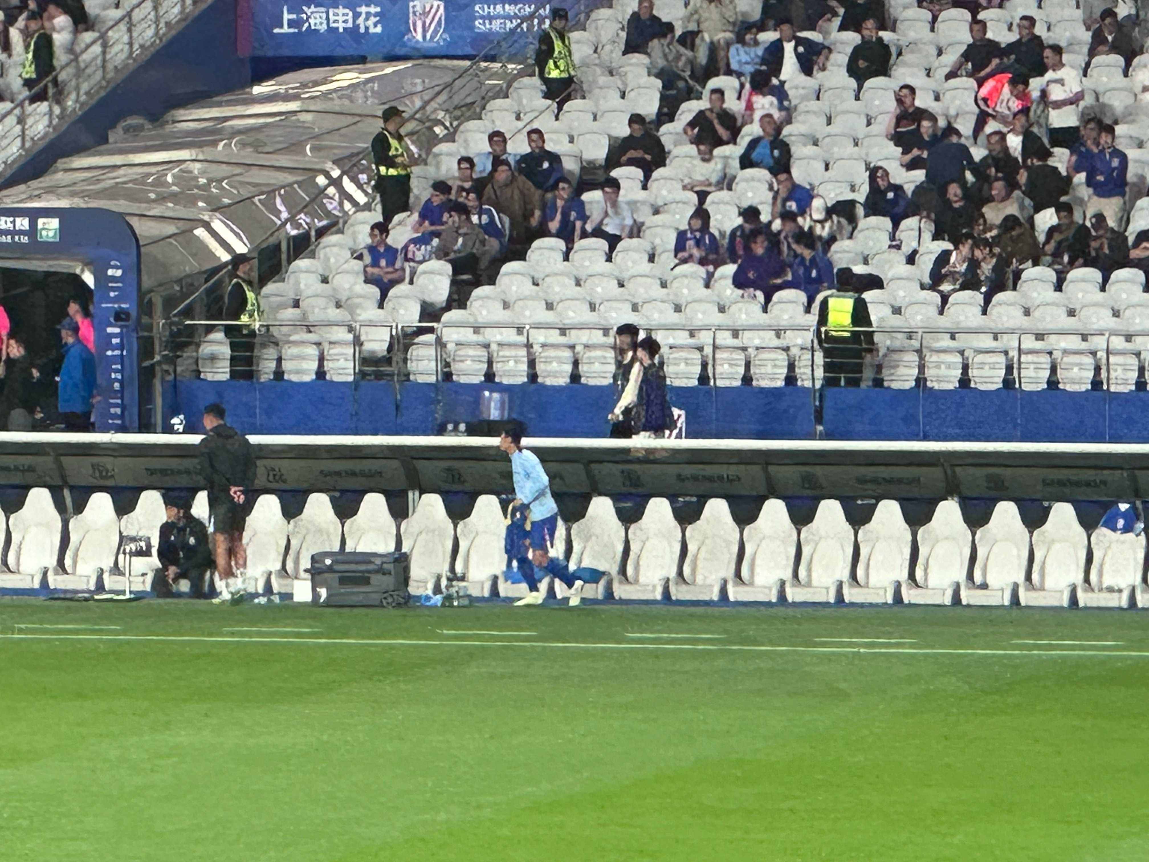 中超中甲赛果：上海申花3-1北京国安，深圳新鹏城4-0胜青岛海牛的简单介绍